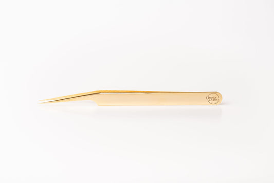 Placing Lash Tweezer
